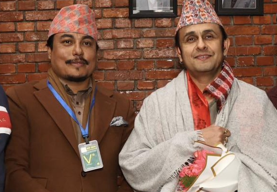 काठमाडौं आइपुगे सोनु निगम